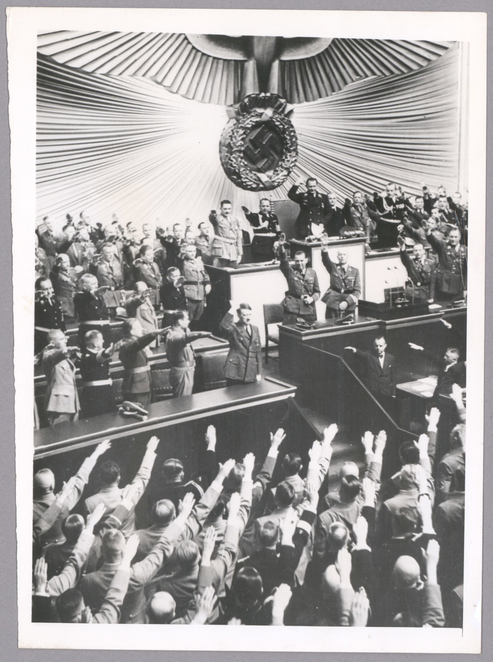 ADOLF HITLER (25) - 5