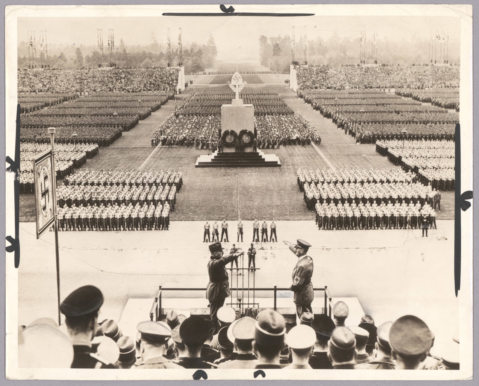 ADOLF HITLER (25) - 2