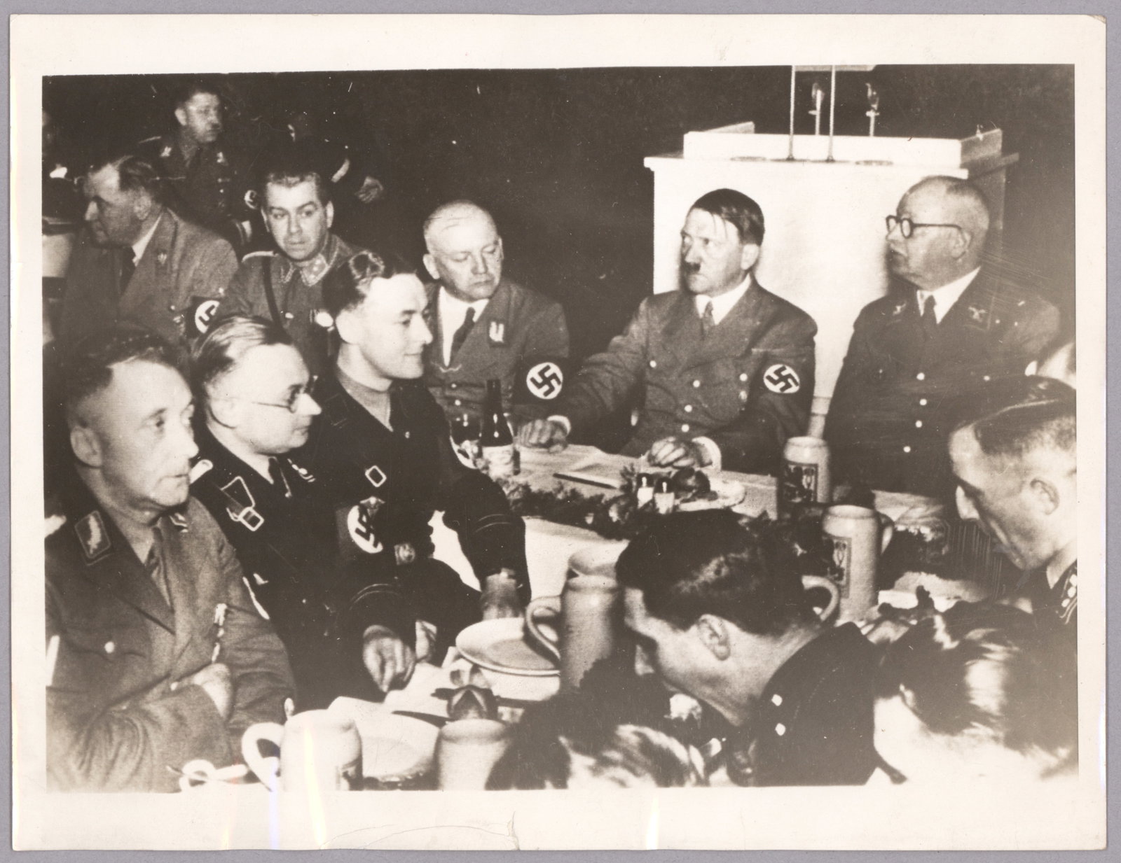 ADOLF HITLER (25) - 3