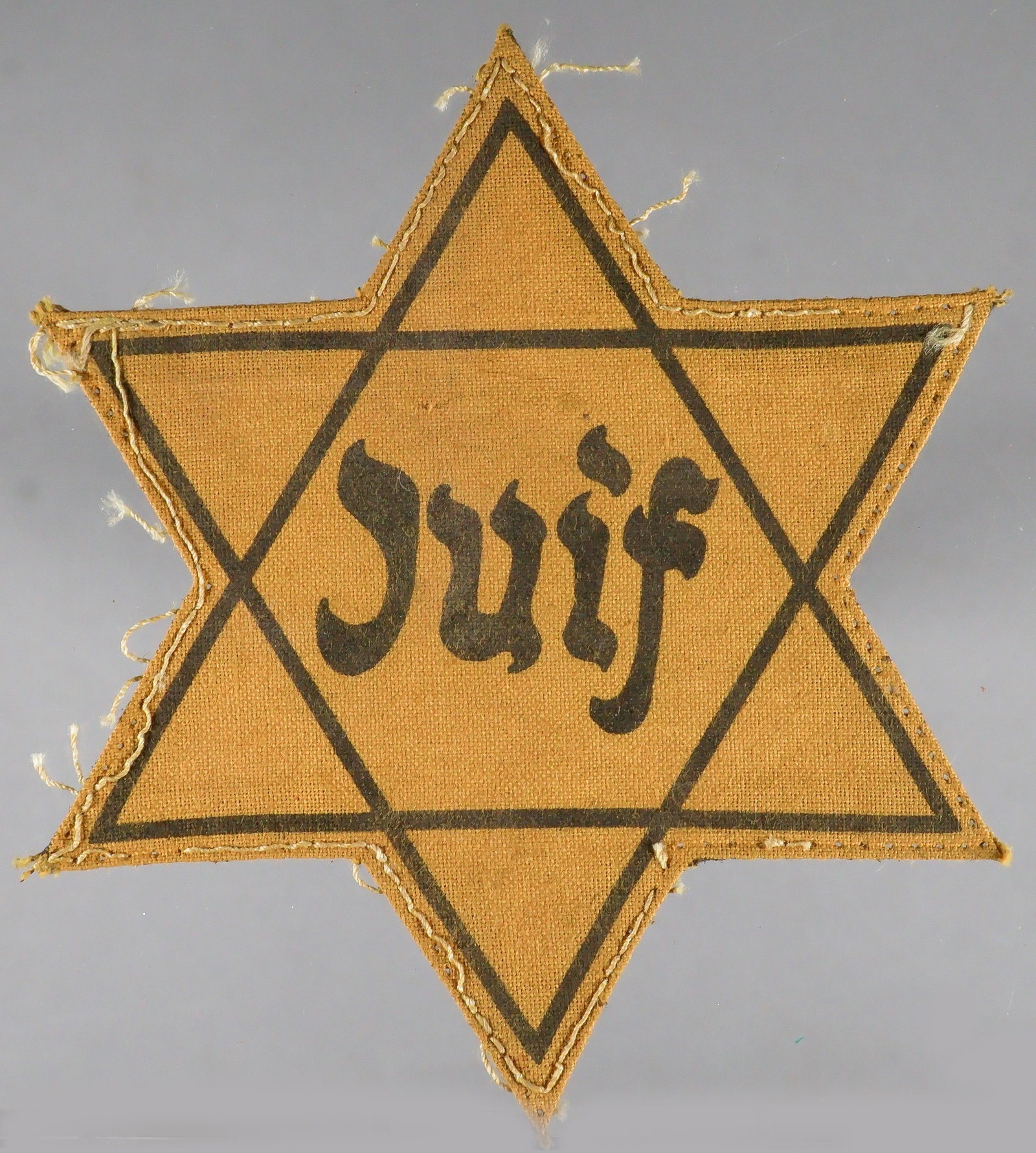 FRENCH ‘JUIF’ STAR OF DAVID PATCH (1 of 2)