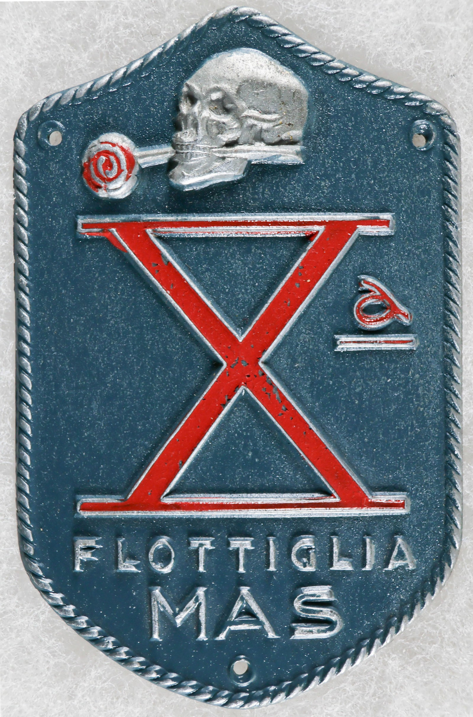 ITALIAN 'X FLOTTIGLIA MAS' ARM SHIELD (1 of 2)