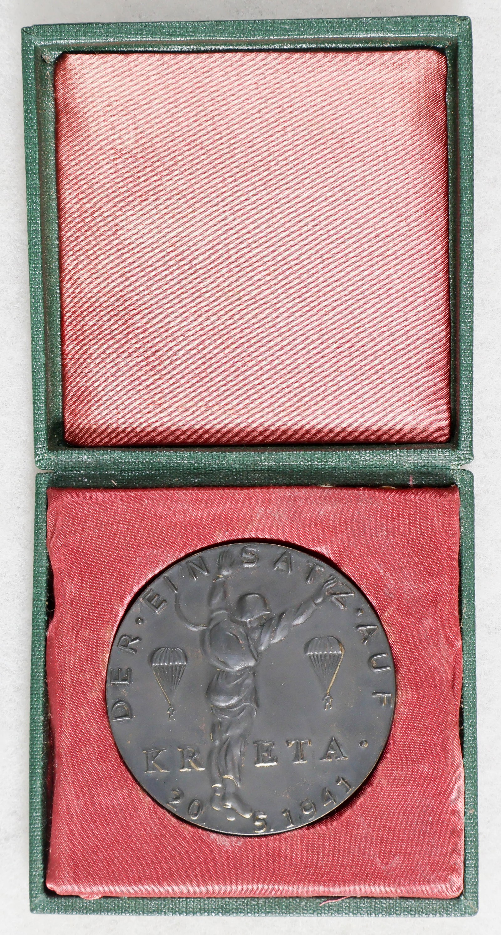 GERMAN MEDAL FOR FALLSCHIRMSJAGER INVASION OF CRETE: A bronze or patinaed white metal medal, 55mm. dia. approx. which honors the German Fallschirmjagers for their airborne operations and invasion of Crete, May 20, 1941 and in particular General Kurt
