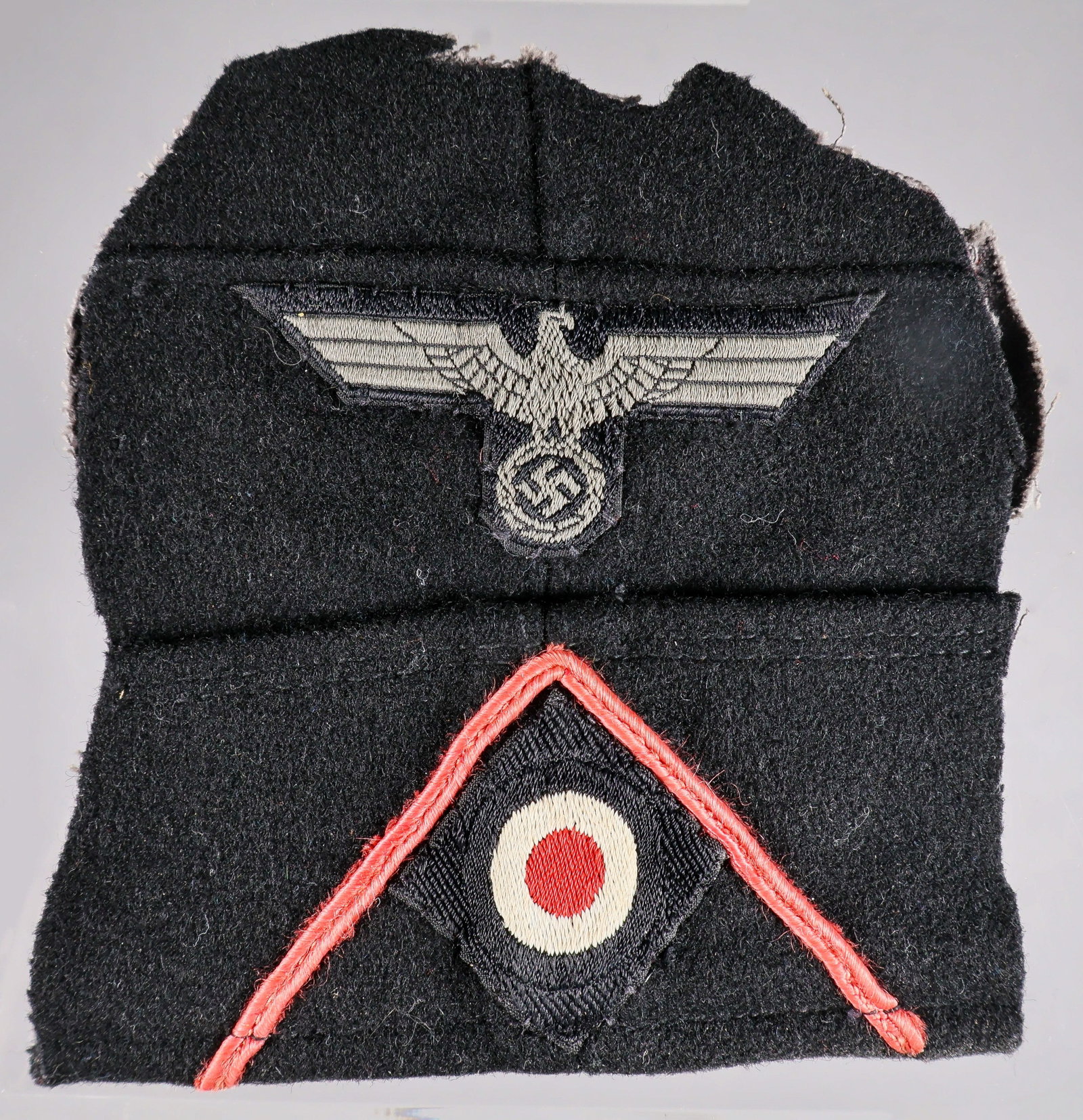 PANZER EM/NCO’S OVERSEAS CAP FRAGMENT WITH INSIGNIA (1 of 2)