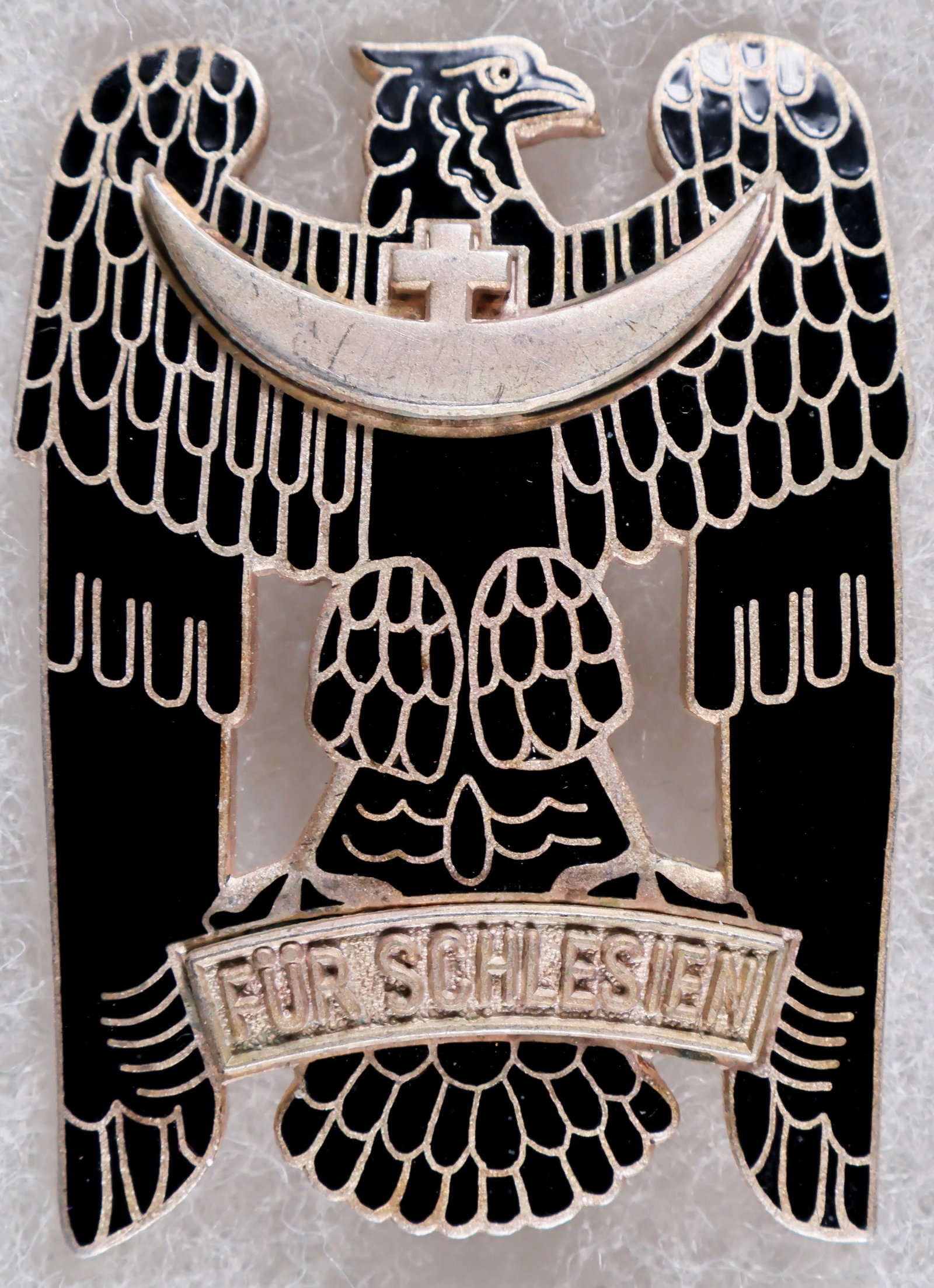 SILESIAN EAGLE, FIRST CLASS: A Third Reich-era Silesian Eagle badge, First Class, approx. 1.75 x 1.25 in., awarded to members of the Freikorps Oberland paramilitary group, as well as those who fought in the Silesian Uprisings of 