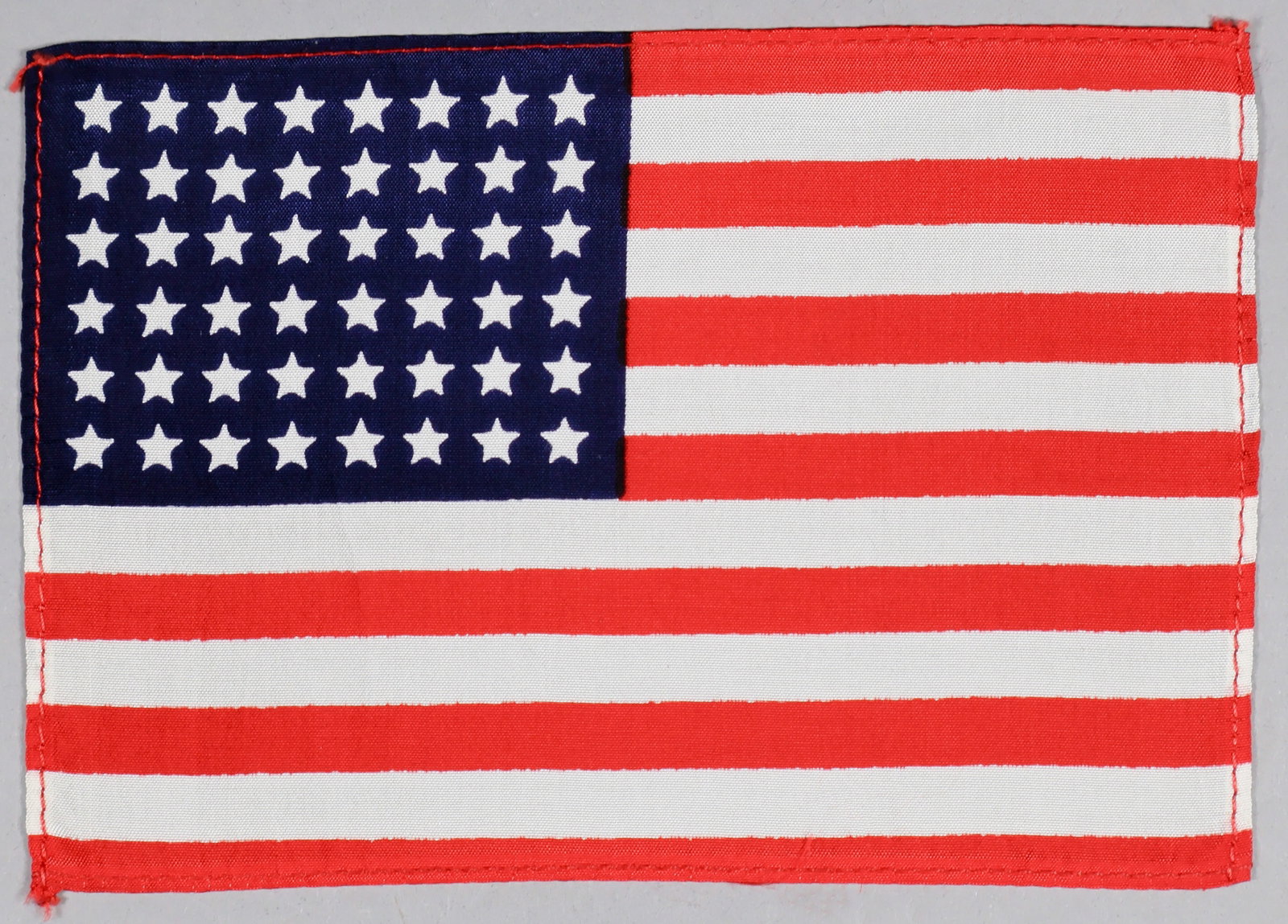 U.S. AIRBORNE UNIFORM SLEEVE FLAG (1 of 2)