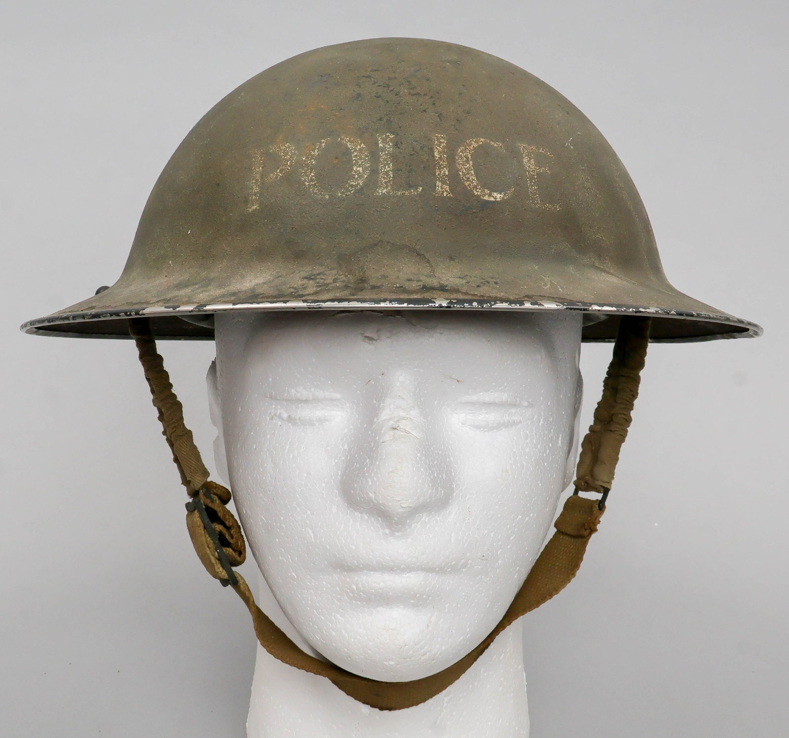 CANADIAN 1938 MILITARY 'POLICE' HELMET (1 of 6)