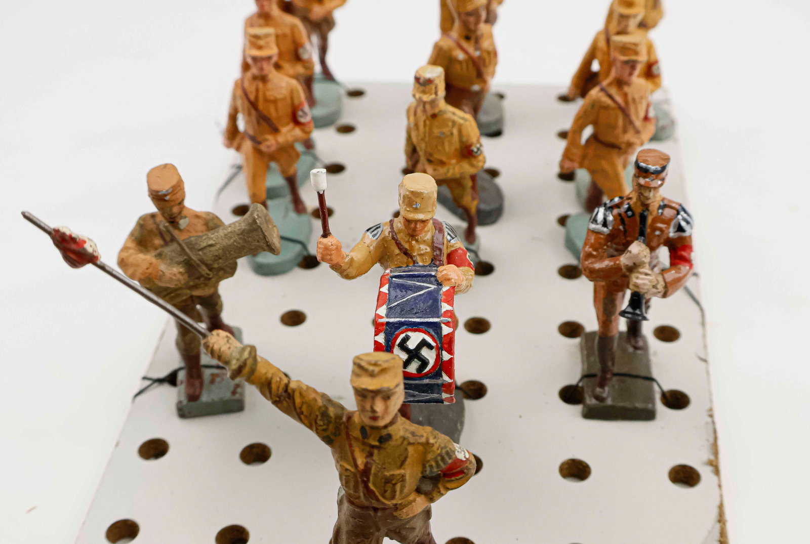 SA STORMTROOPER ‘ELASTOLIN’ SOLDIERS - 6