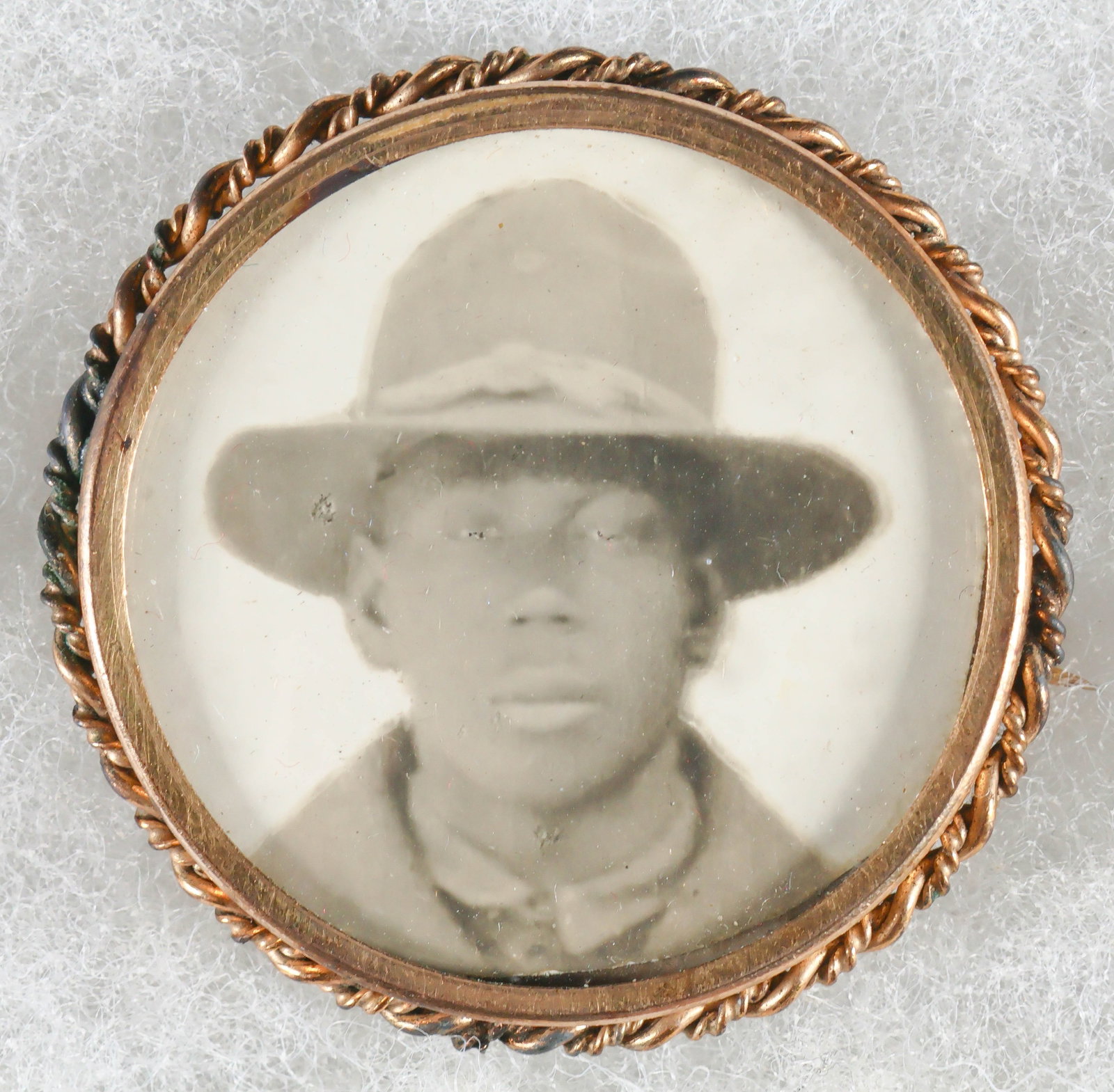 BUFFALO SOLDIER KEEPSAKE PIN (1 of 2)