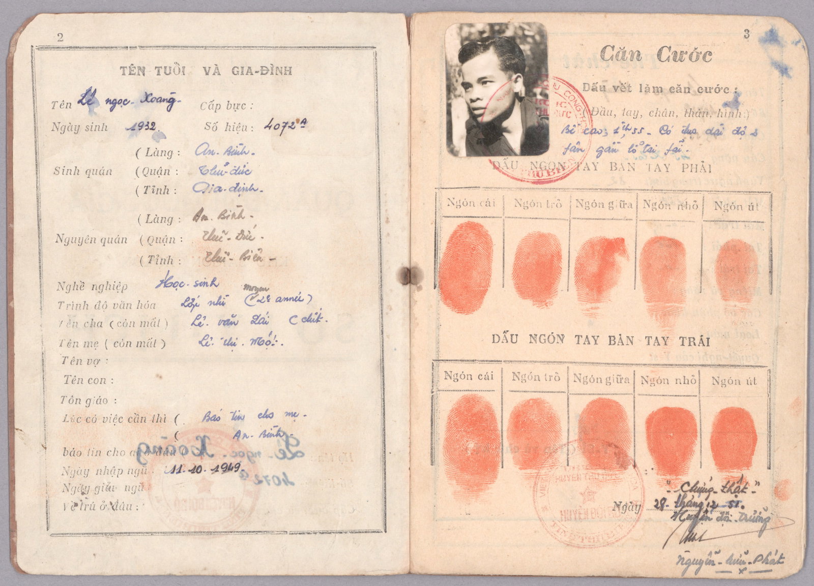 EARLY SOUTH VIETNAMESE SOLDIER’S SERVICE BOOK: A personal record of service book, 1949-1954, belonging to soldier Le Ngoc Hoang (b. 1932) measuring 5 x 7 in. and apparently dated. Comprising a total of 25 pp. the first page reads: