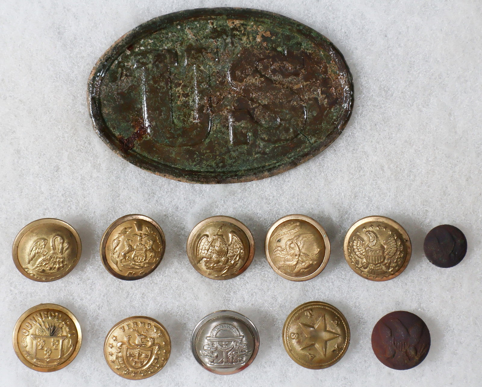 CIVIL WAR BUTTON AND BUCKLE GROUP (1 of 10)