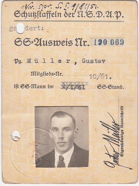 SS SOLDIER'S IDENTITY CARD: SS SOLDIER'S IDENTITY CARD SS soldier's identity card, 3 1/2" x 4 3/4", issued in Munich to Gustav Mueller of Pr. Holland May 7, 1934. Mueller would be assigned to 10/61 SS-Standarte. Bears a facsimil