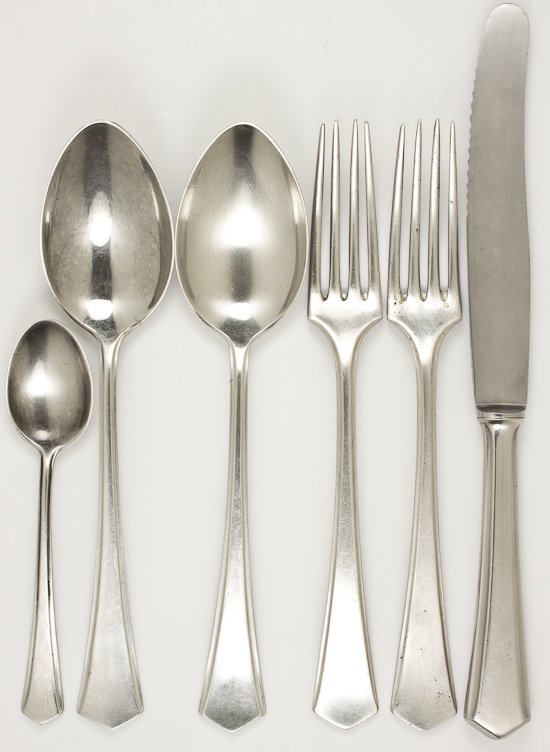 SS DAS REICH DIVISION FLATWARE: SS DAS REICH DIVISION FLATWARE Excellent lot of six pieces of stainless stell flatware used by the SS Das Reich Division and so engarved. The pieces, 8"-10" long, include two dinner forks, a serated t