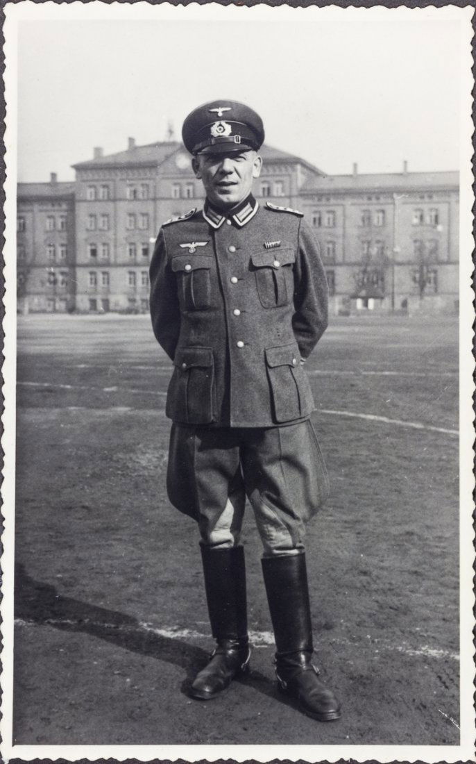 GERMAN SOLDIER IN KRACOW PHOTO ALBUM (1 of 9)