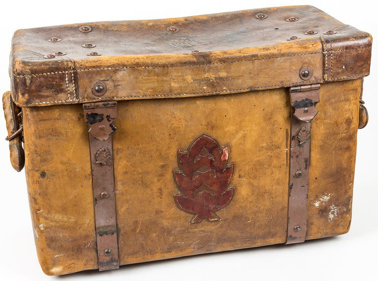 CAPTURED JAPANESE OFFICER'S LEATHER FOOT LOCKER (1 of 4)