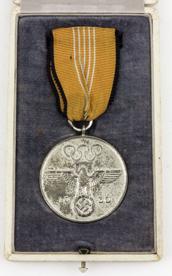 1936 OLYMPICS SILVER MEDAL AND CASE (1 of 3)