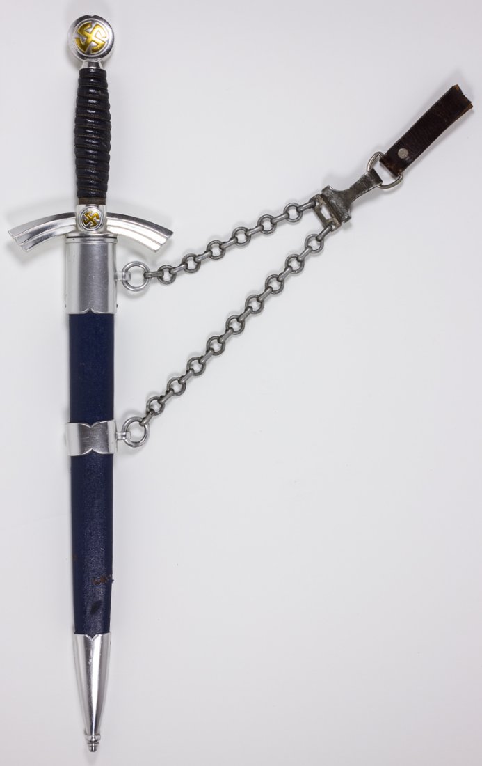CHAINED LUFTWAFFE DAGGER (1 of 10)