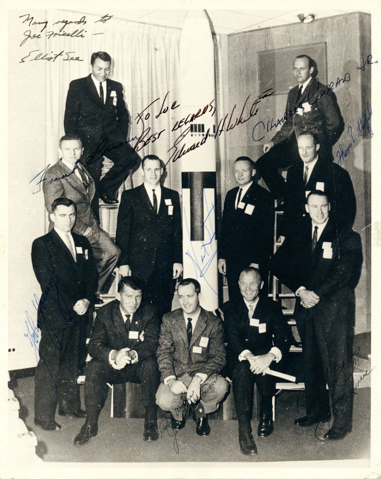 NASA "NEW NINE" SIGNED PHOTO (1 of 1)