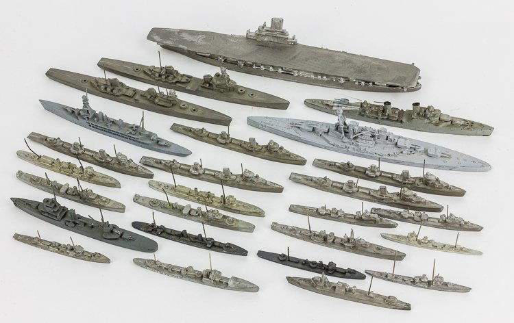 RECOGNITION MODELS OF GERMAN, RUSSIAN, AND JAPANESE: RECOGNITION MODELS OF GERMAN, RUSSIAN, AND JAPANESE WARSHIPS Good lot of 26 cast metal models, all between 2 1/2" and 8 1/2" long, depicting one German, 12 Japanese, and 13 Russian warships of the Wor