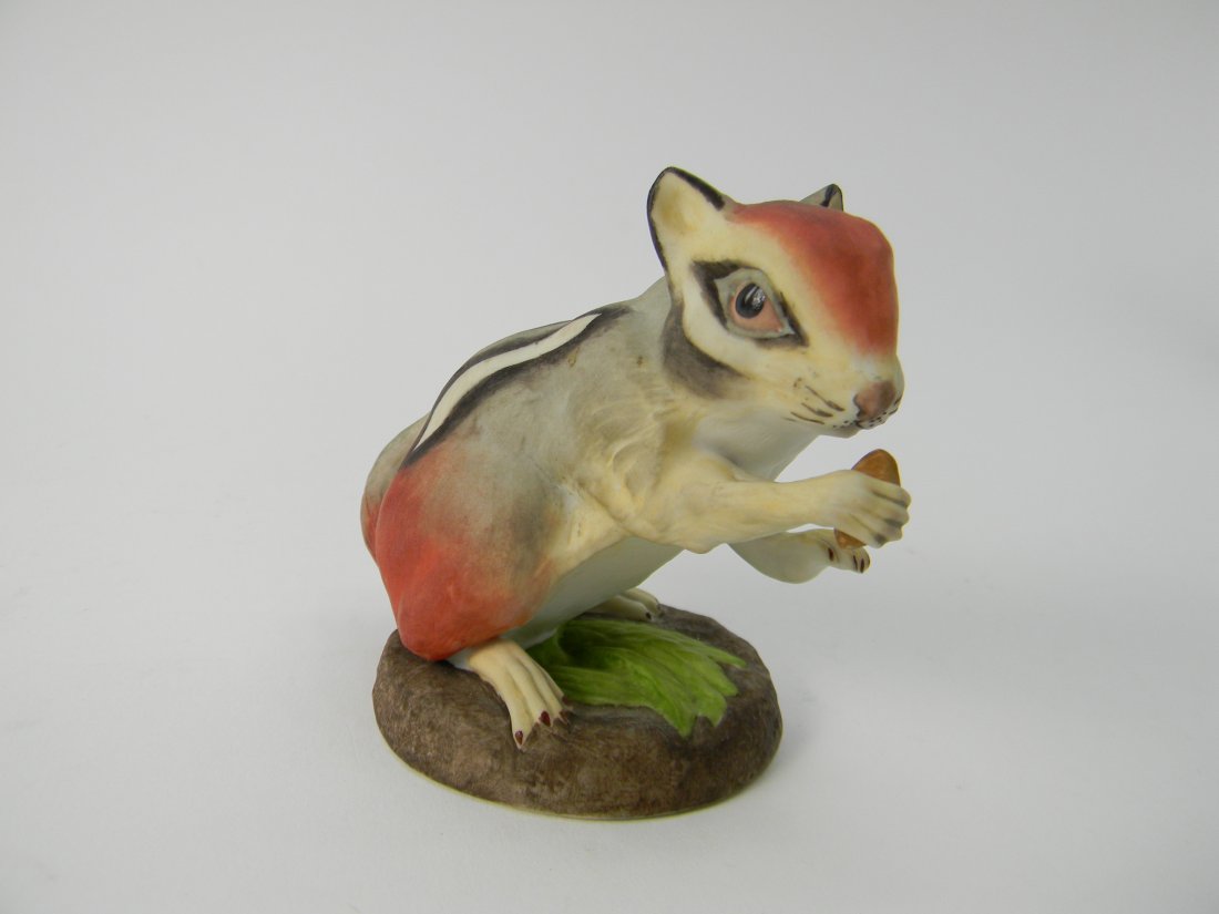 Boehm Sitting Chipmunk: Boehm Sitting Chipmunk 400-84 Height 3''