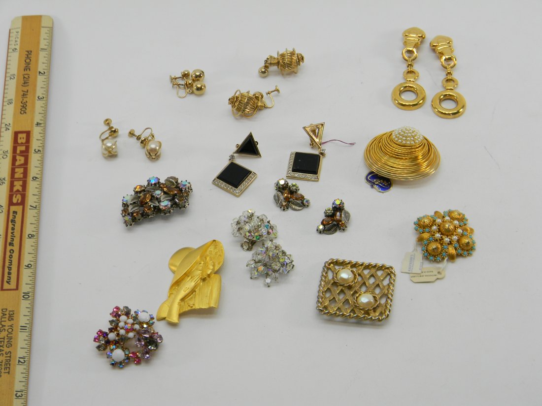 Lot of Fashion Jewelry Coro, Panetta, Vogue Bliouk: Lot of: Coro, Panetta, Vogue Bliouk, JJ 1988, ALL91, Capri, Austria, Antica-Murrina, Les Bernard. Pins, brooches, earrings. All signed.