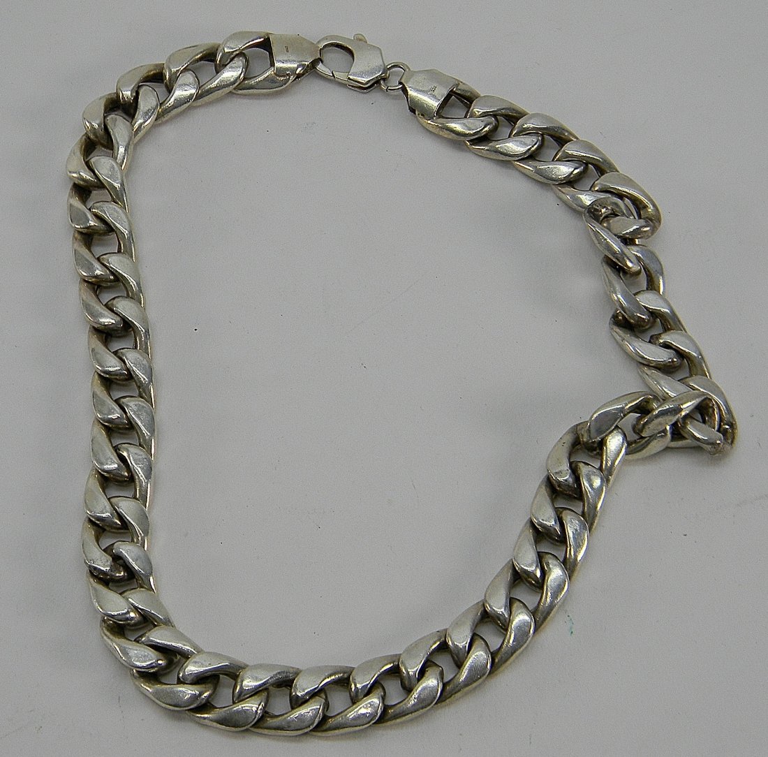 Italy Sterling Cuban Link Chain Necklace 18": Sterling Silver Chain Necklace w/ lobster clasp. Approx 18'' long. Weight approx. 80 grams.