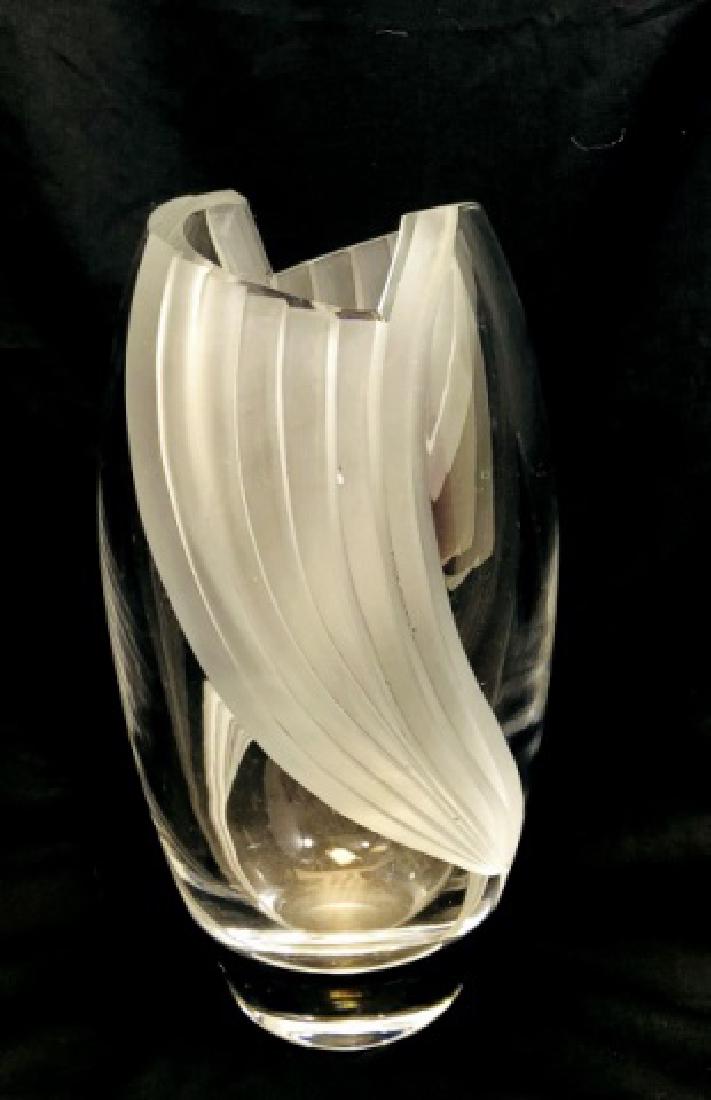 ARTIST SIGNED VINTAGE LEAD CRYSTAL ART DECO VASE (1 of 1)