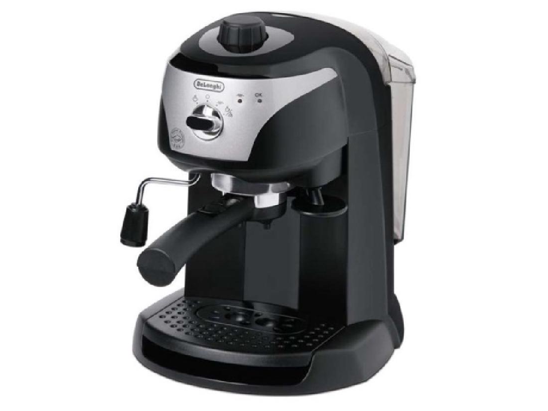NEW DELONGHI ESPRESSO AND CAPPUCCINO MAKER (1 of 1)