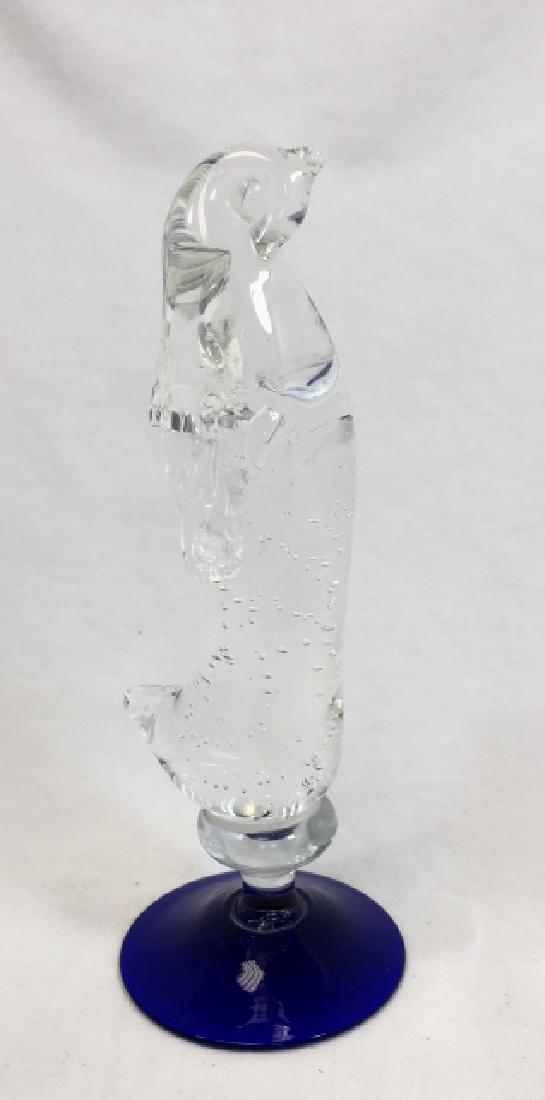 BUBBLE ART GLASS PENGUIN SCULPTURE: 7"H MINT CONDITION/BUBBLE ART GLASS PENGUIN SCULPTURE