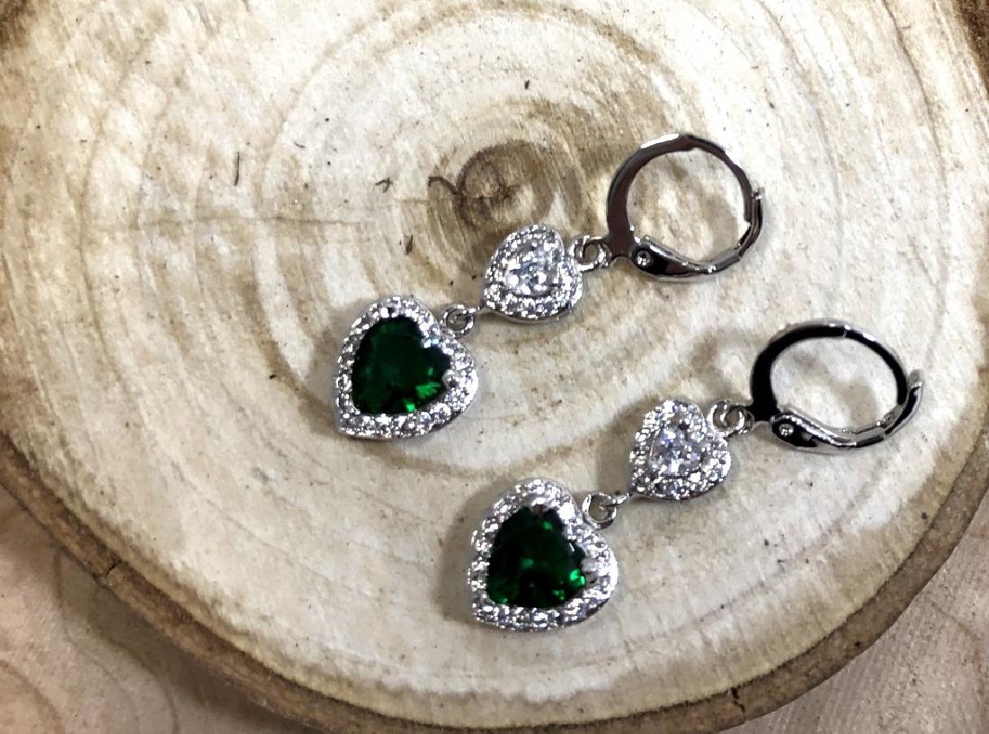 PRETTY PERIDOT CRYSTAL HEART DANGLE EARRINGS (1 of 1)