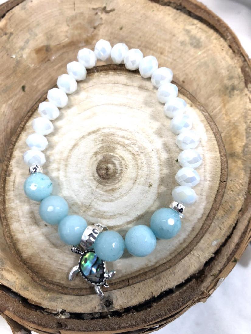 TURTLE CHARM TEAL AND WHITE BEADED BRACELET (1 of 1)