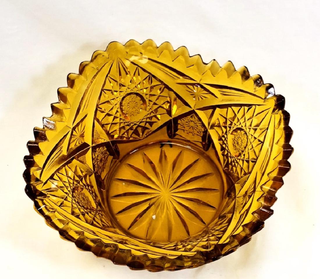LOVELY VINTAGE CZECH CUT AMBER GLASS BOWL: 3"HX6'W MINT CONDITION/LOVELY VINTAGE CZECH CUT AMBER GLASS BOWL