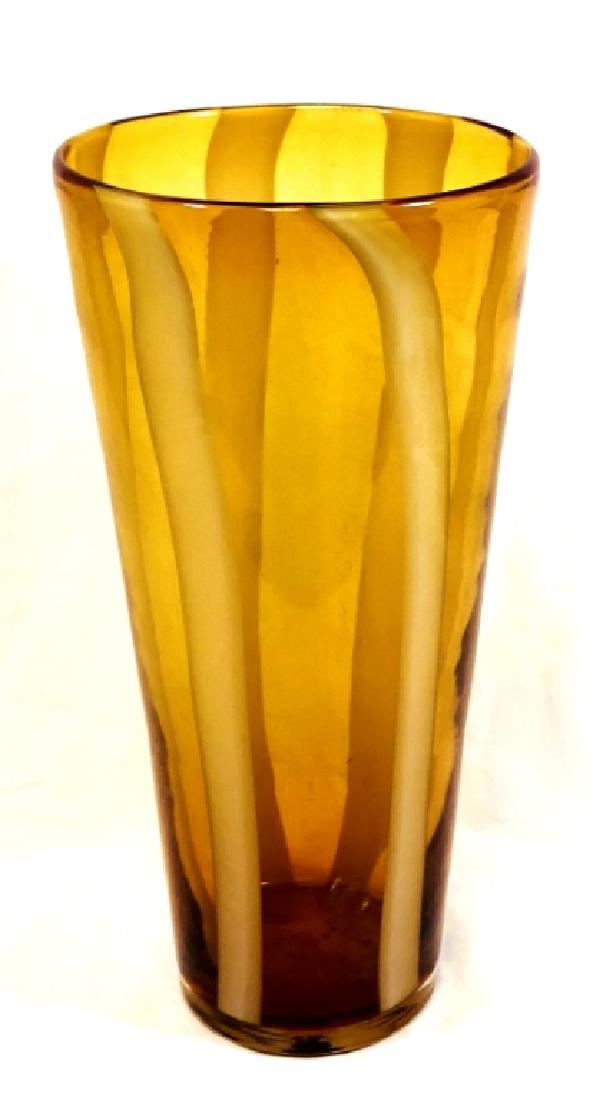 VINTAGE SIGNED WHITE SWIRL AMBER ART GLASS VASE (1 of 1)