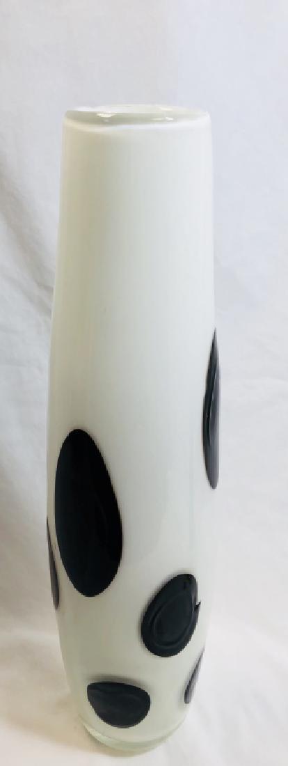 MODERNISITC MURANO DALMATION SPOT TALL GLASS VASE (1 of 1)