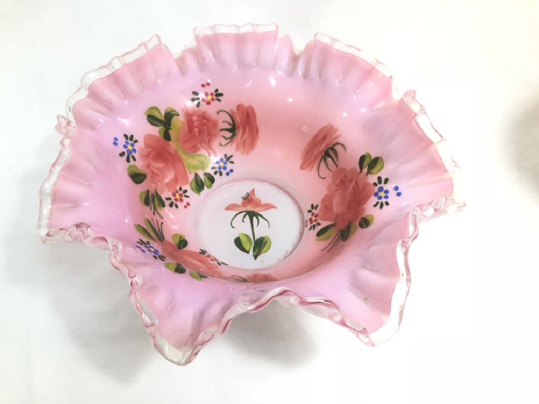GORGEOUS VINTAGE FENTON HANDPAINTED RUFFLE BOWL (1 of 1)