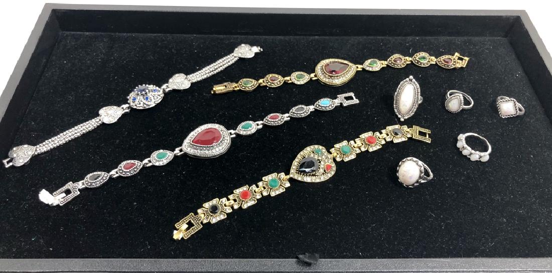 TRAY LOT OF ASSORTED COSTUME JEWELRY (1 of 1)
