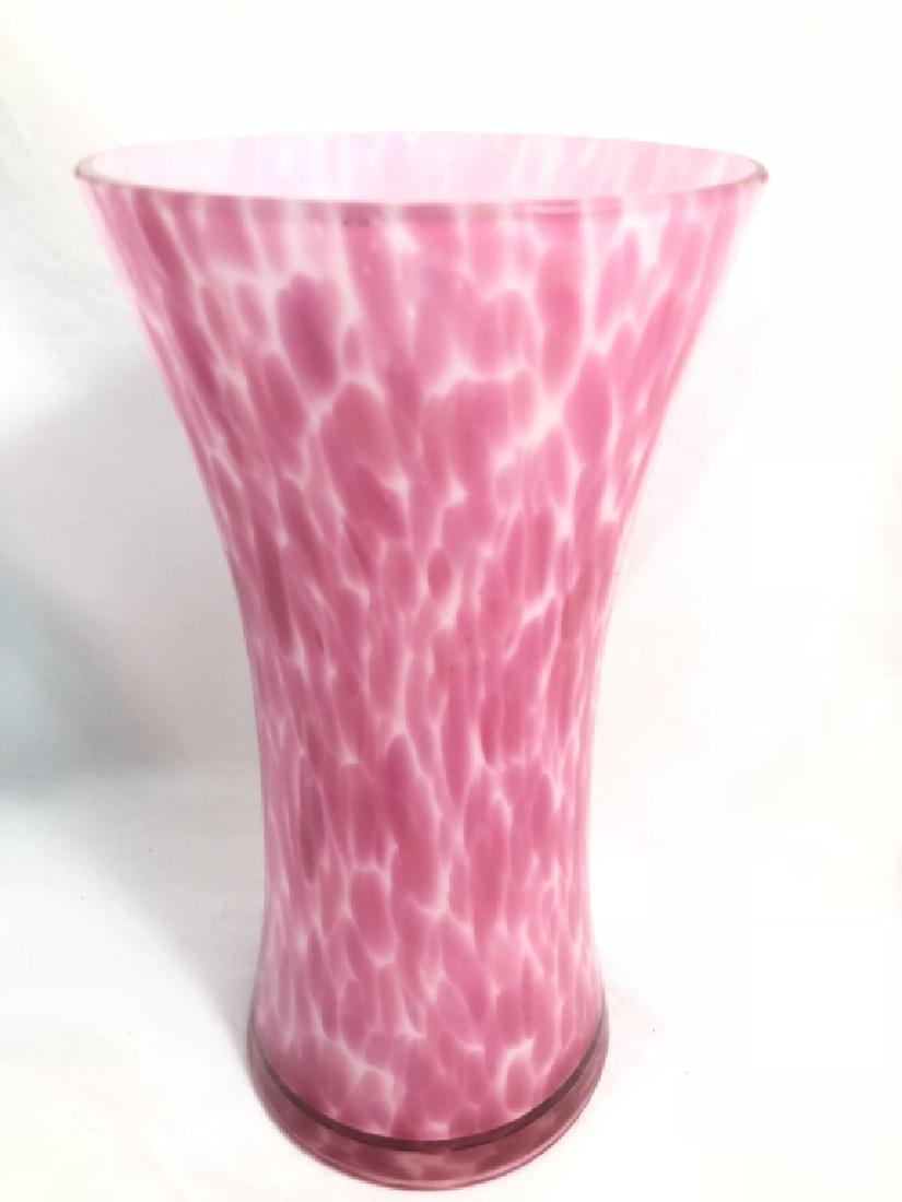BEAUTIFUL PASTEL PINK VINTAGE SPECKLE ART GLASS VASE (1 of 1)