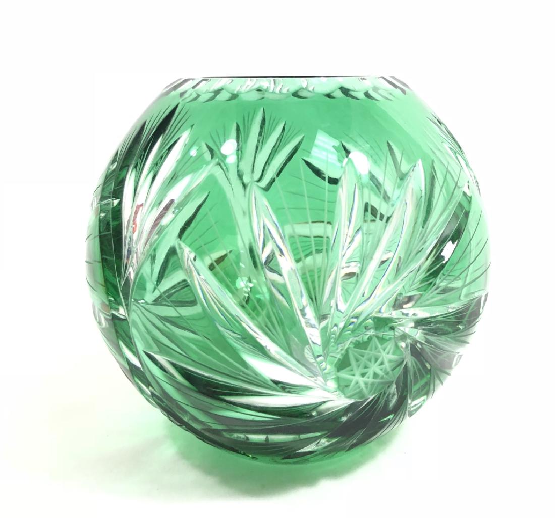 GORGEOUS EMERALD GREEN CZECH CUT CRYSTAL BOWL: 4.5"H MINT CONDITION
