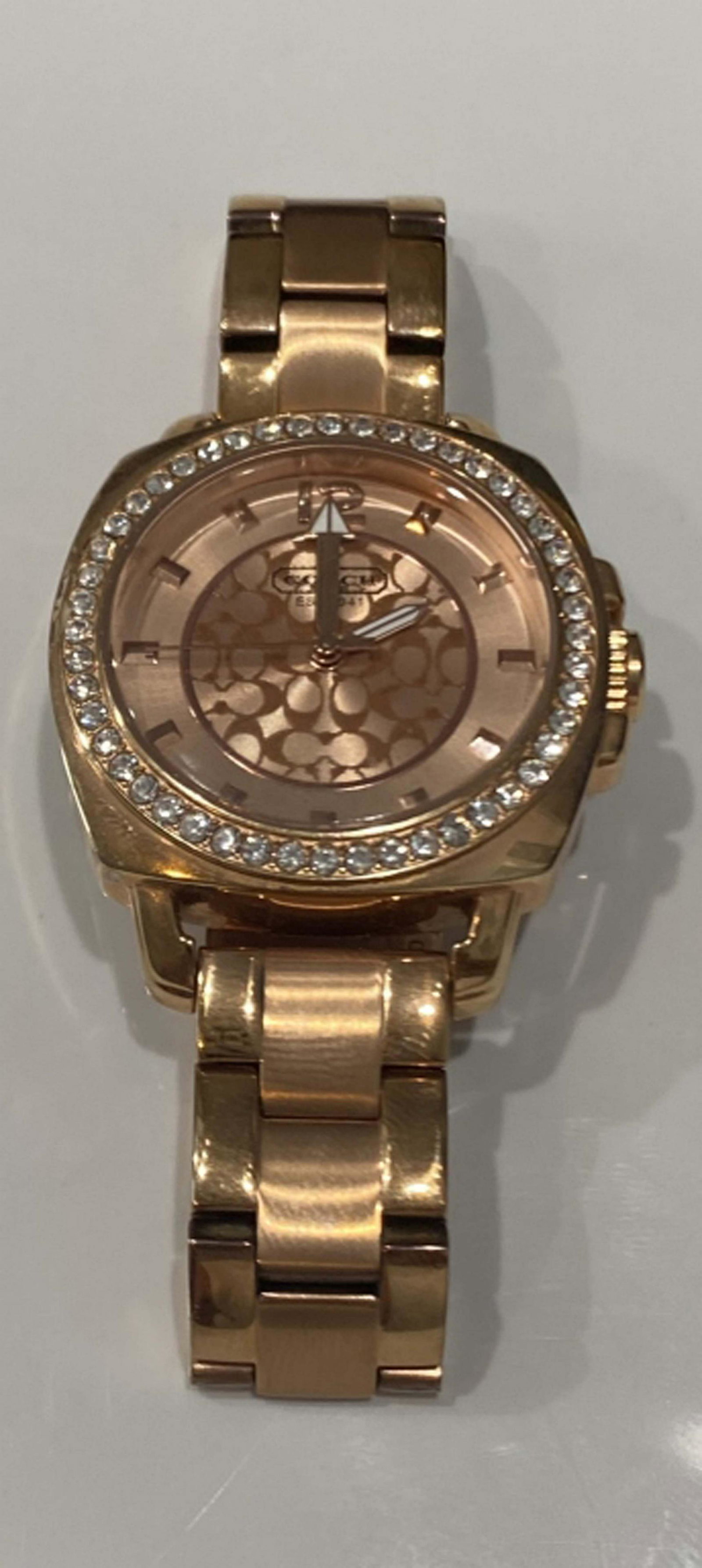LADIES COACH LOGO "C" ROSE TONE Z ACCENT WATCH: VERY GOOD CONDITION
