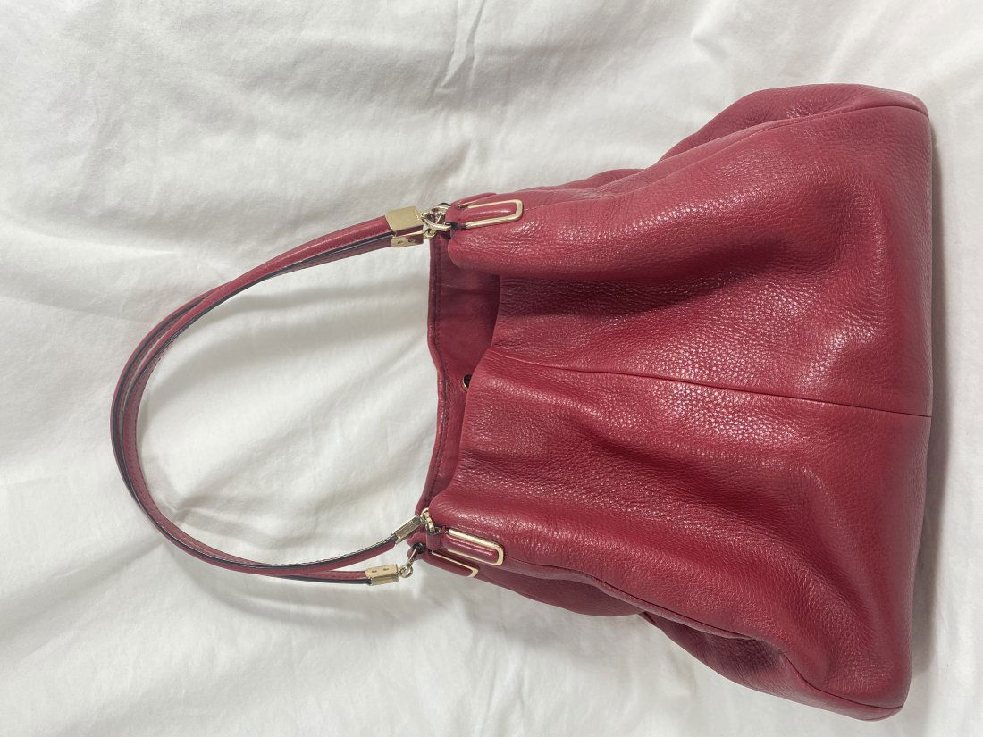COACH RED LEATHER LADIES SHOULDER BAG: USED CONDITION, 3 SECTIONS, SILK LINING