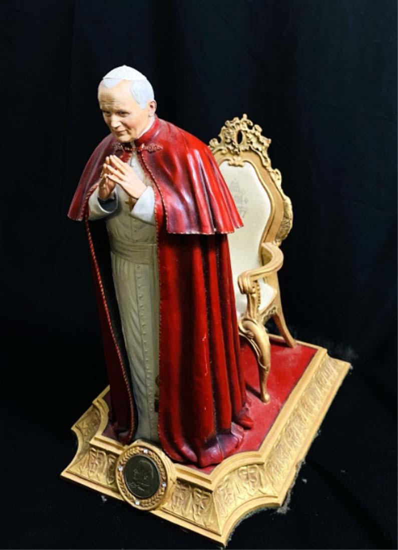 A PAPAL BLESSING STATUE JOHN PAUL 2 DANBURY MINT: 10"H MINT CONDITION