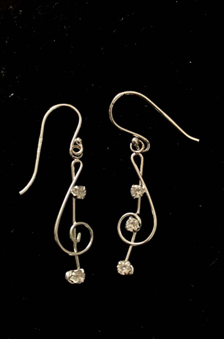 DAINTY STERLING SILVER MUSIC NOTE EARRINGS (1 of 1)