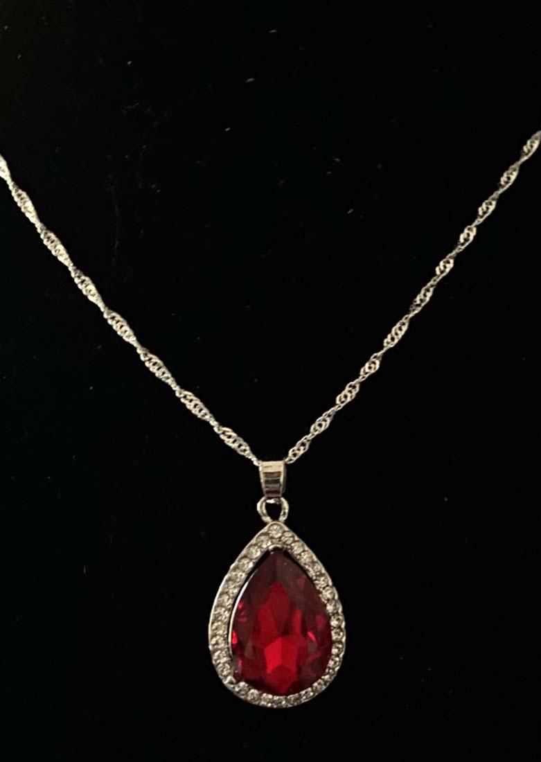 STUNNING FACETED RED CRYSTAL TEARDROP NECKLACE (1 of 1)