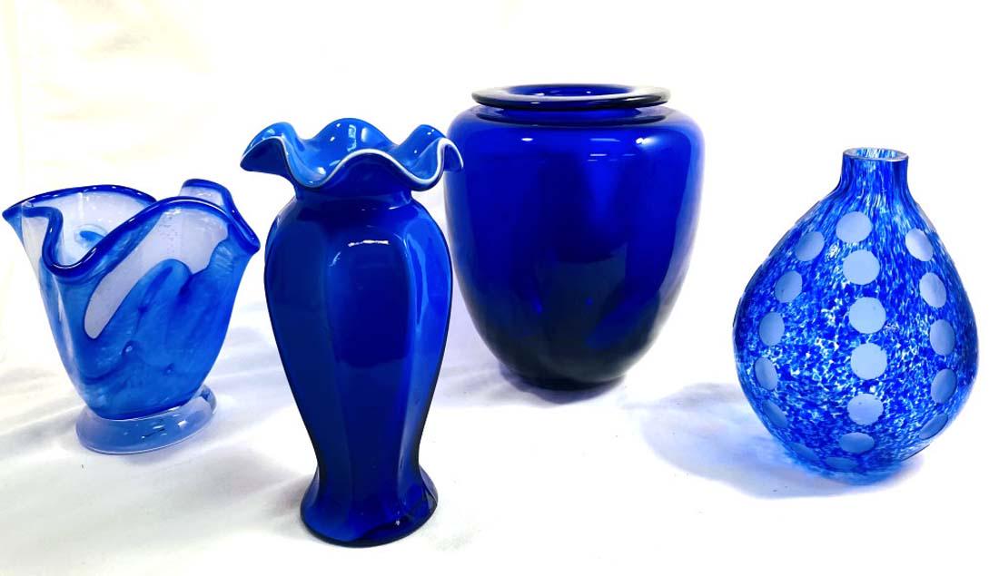 LOT OF 4 VINTAGE DECO BLUE ART GLASS VASES ASSORTED (1 of 1)