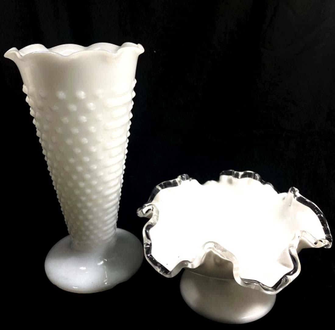 2 VINTAGE MILK GLASS COLLECTIBLE PIECES (1 of 1)