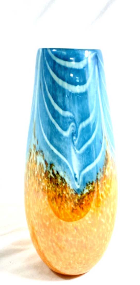 STUNNING IRIDESCENT BLUE/ORANGE PULLED FEATHER VASE (1 of 1)