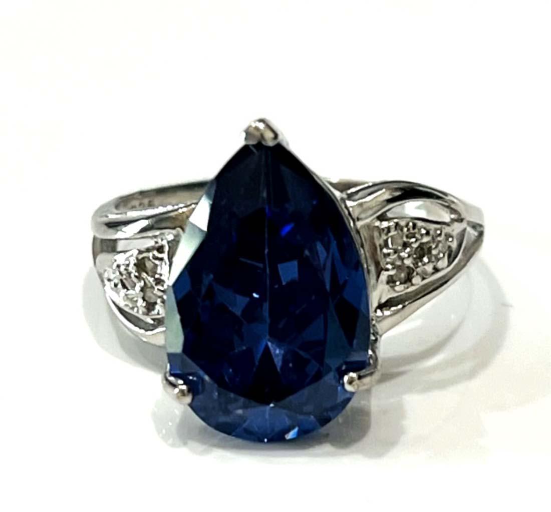 STUNNING 5CT PEAR CUT LAVENDAR QUARTZ COCTAIL RING (1 of 1)