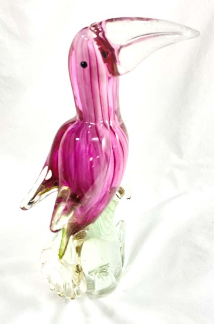PRISTINE PINK ART GLASS TOUCAN SCULPTURE: 12"H MINT CONDITION