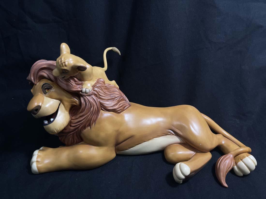 WALT DISNEY CLASSICS LION KING "PALS FOREVER": WITH BOX AND COA/MINT CONDITION