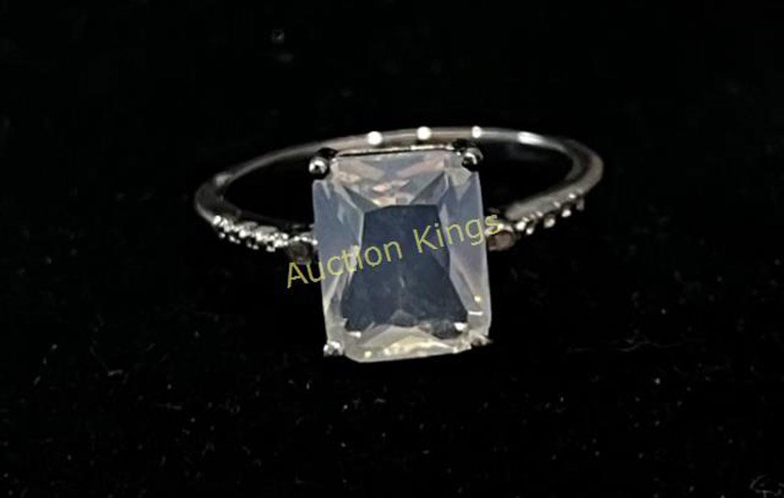 SUBERB 4CT EMERALD CUT FIRE OPAL SOLITAIRE RING (1 of 1)