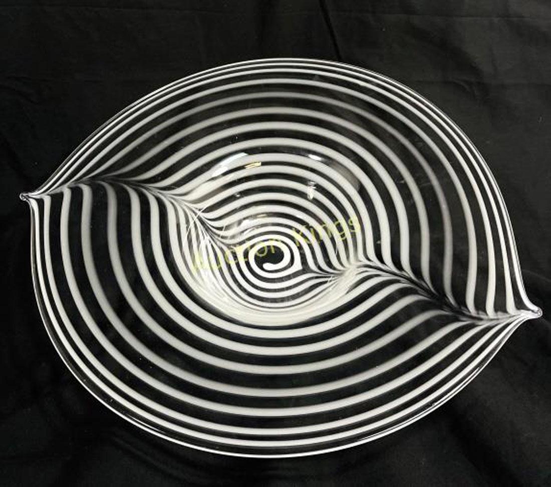 GORGEOUS MURANO WHITE PULLED LINES CLEAR BOWL (1 of 2)